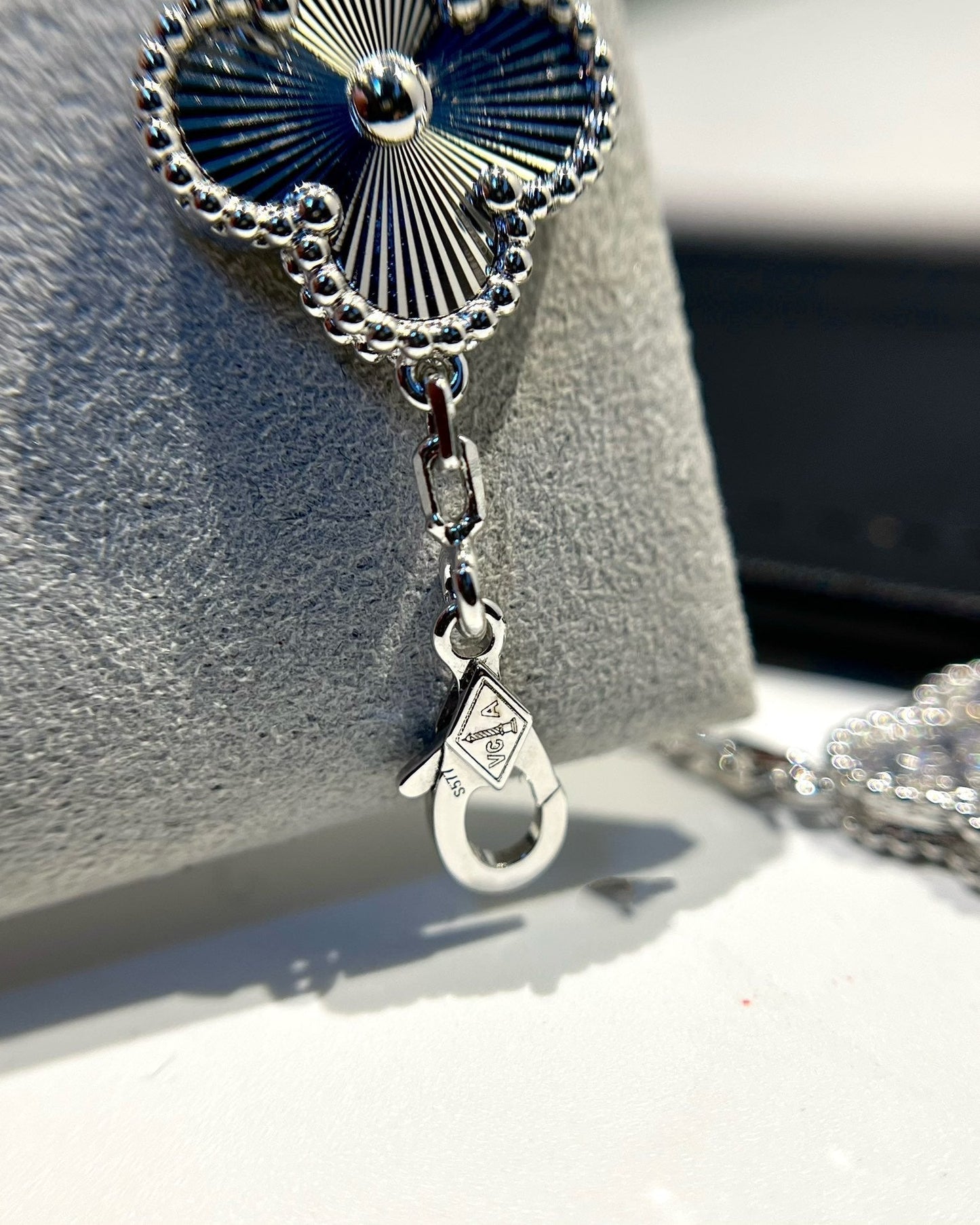 [Lucky Star]CLOVER 5 MOTIF SILVER DIAMOND BRACELET