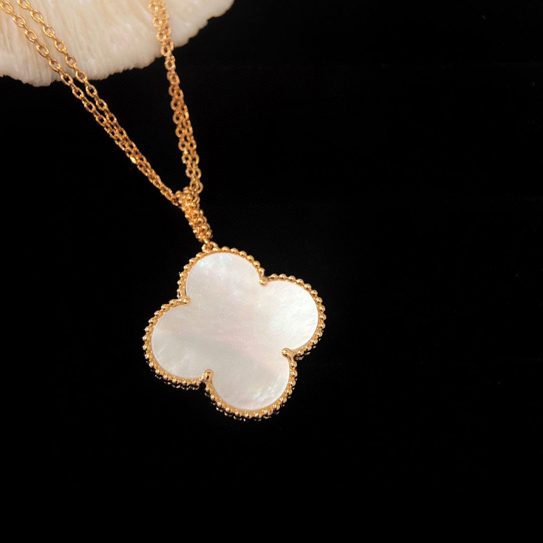 [Lucky Star]CLOVER 25MM MOP LARGE PENDANT NECKLACE