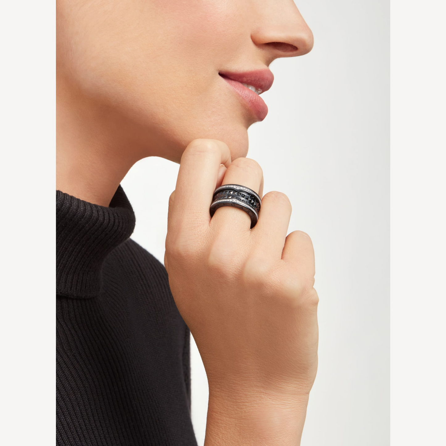 [Lucky Star]ZERO 1 ROCK FOUR-BAND BLACK CERAMIC WITH STUDDED SPIRAL AND PAVED DIAMONDS RING