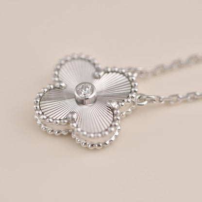 [Lucky Star]CLOVER  15MM DIAMOND LASER NECKLACE SILVER