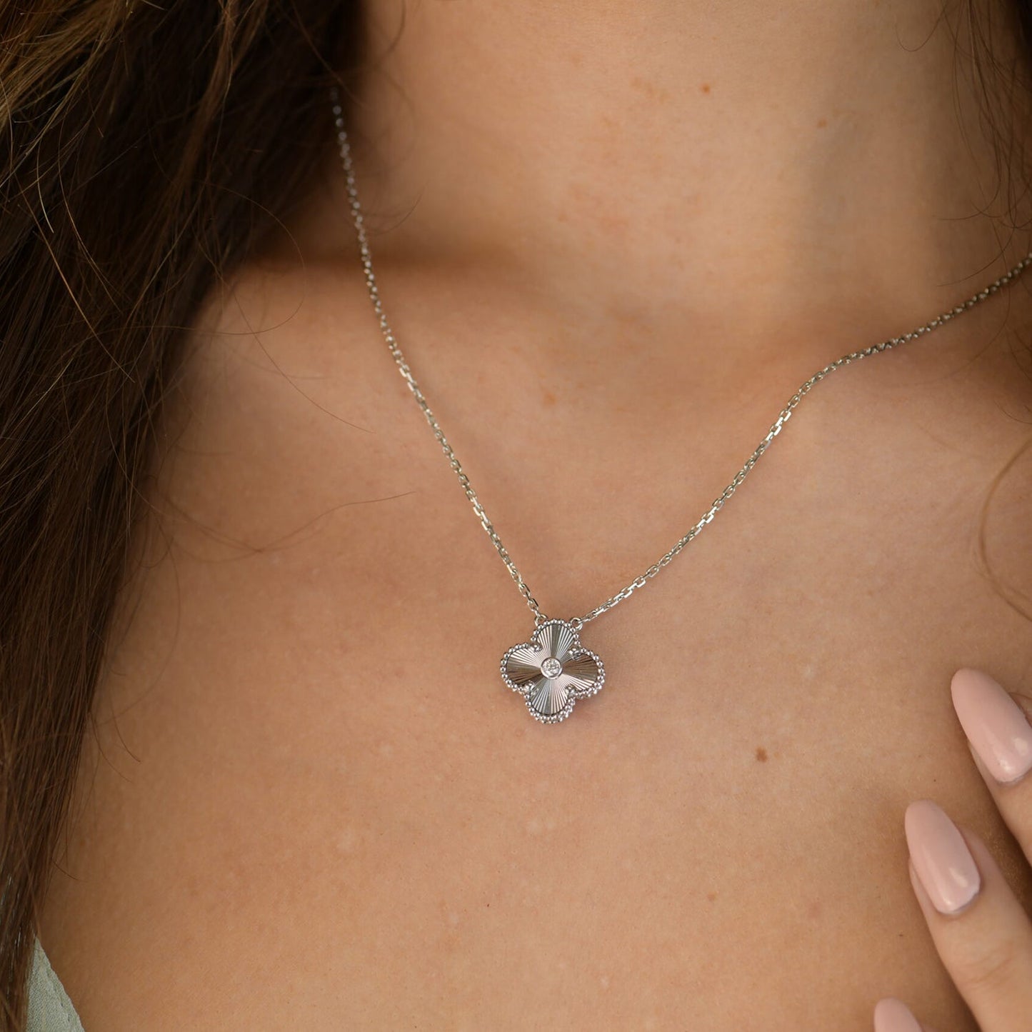 [Lucky Star]CLOVER  15MM DIAMOND LASER NECKLACE SILVER