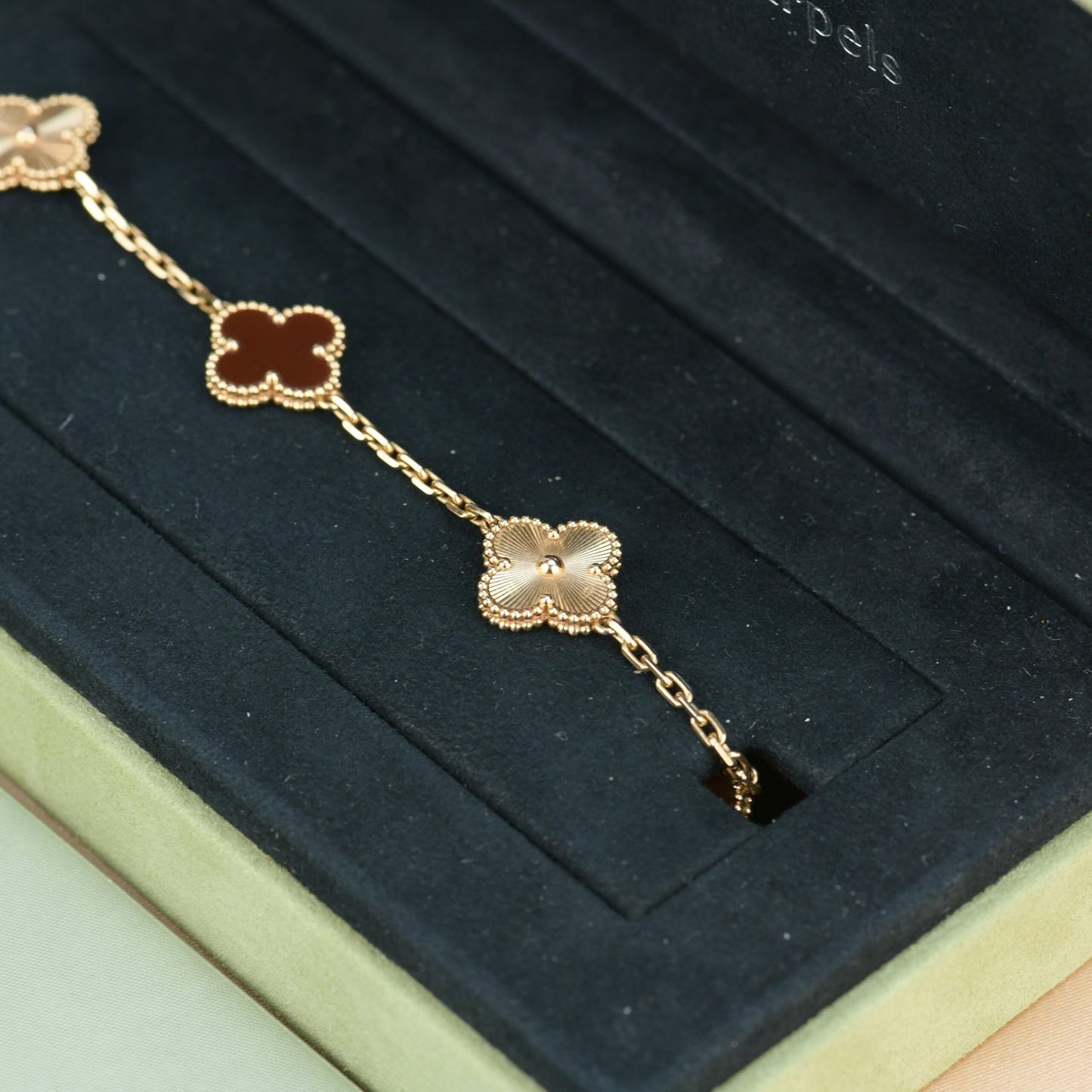 [Lucky Star]CLOVER  5 MOTIFS CARNELIAN GOLD BRACELET