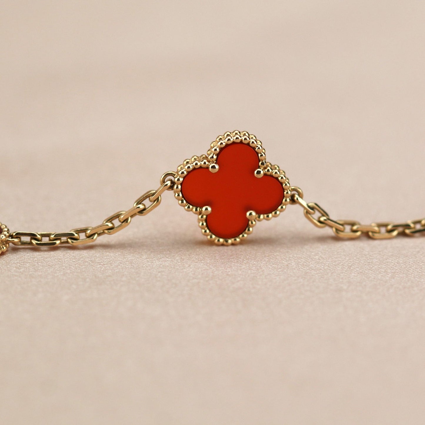 [Lucky Star]CLOVER 5 MOTIFS RED AGATE  BRACELET