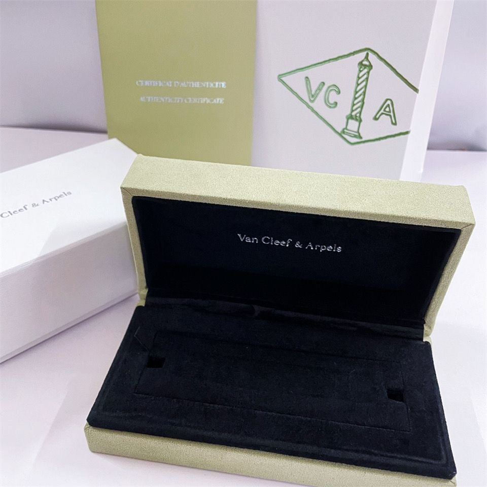[Lucky Star]VA CLOVER BRACELET NECKLACE RING BOX GIFT BAG