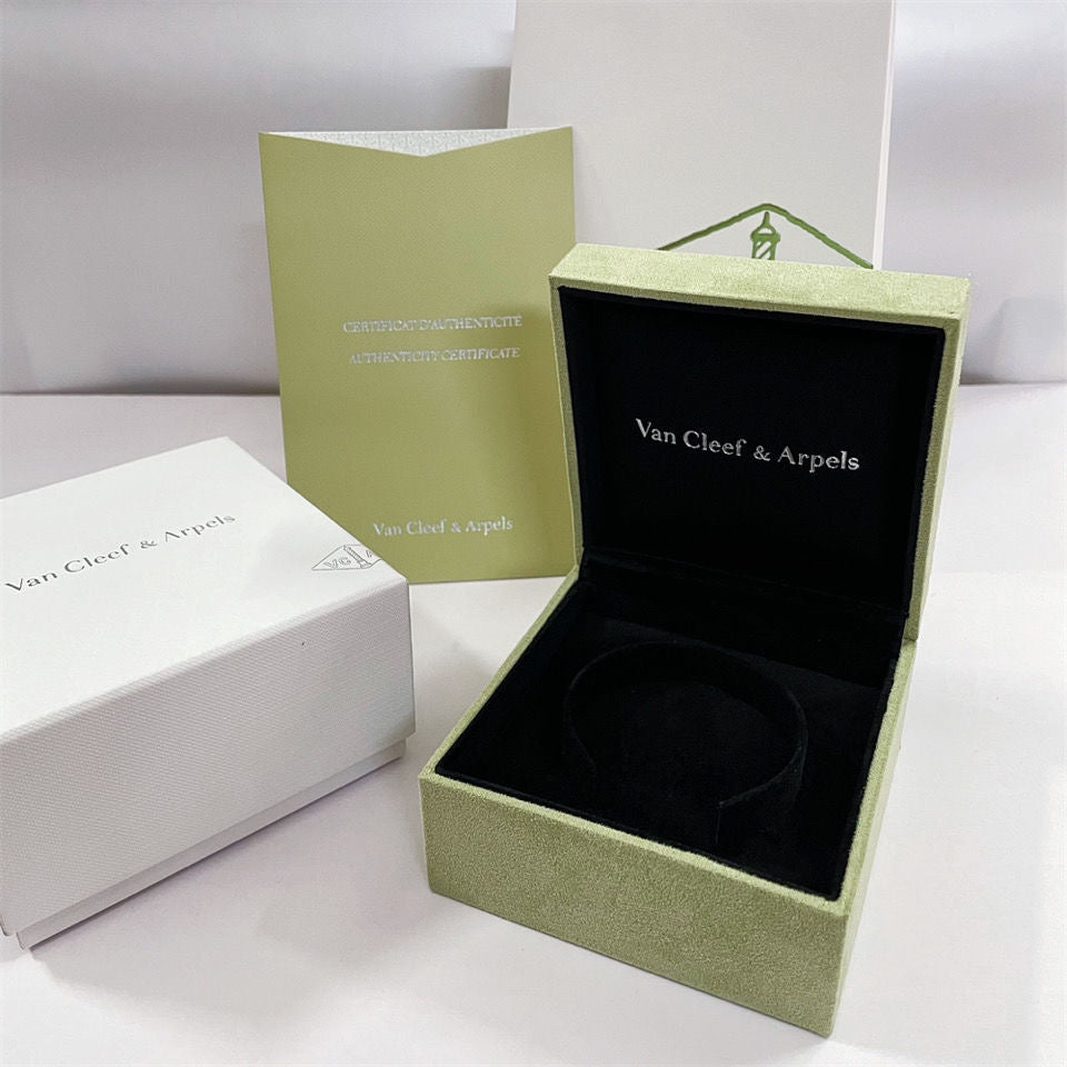 [Lucky Star]VA CLOVER BRACELET NECKLACE RING BOX GIFT BAG