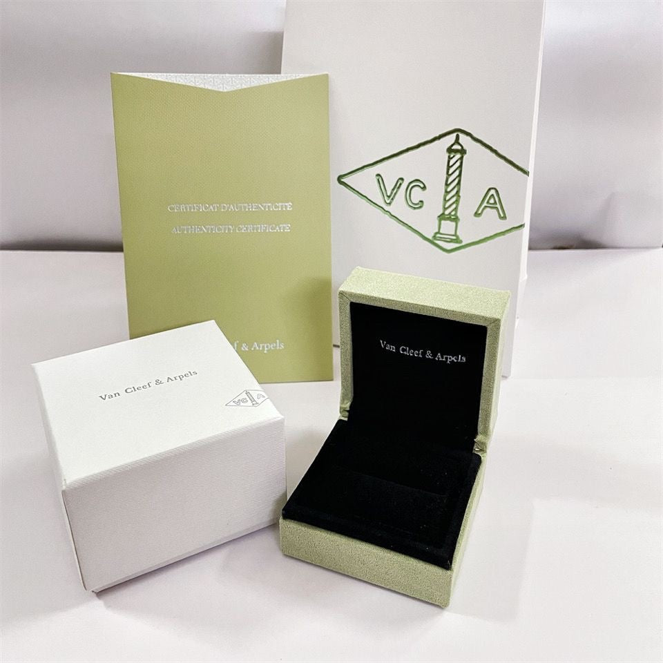 [Lucky Star]VA CLOVER BRACELET NECKLACE RING BOX GIFT BAG