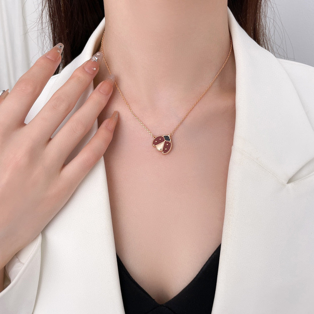 [Lucky Star]LUCKY  CARNELIANS LADYBUG NECKLACE