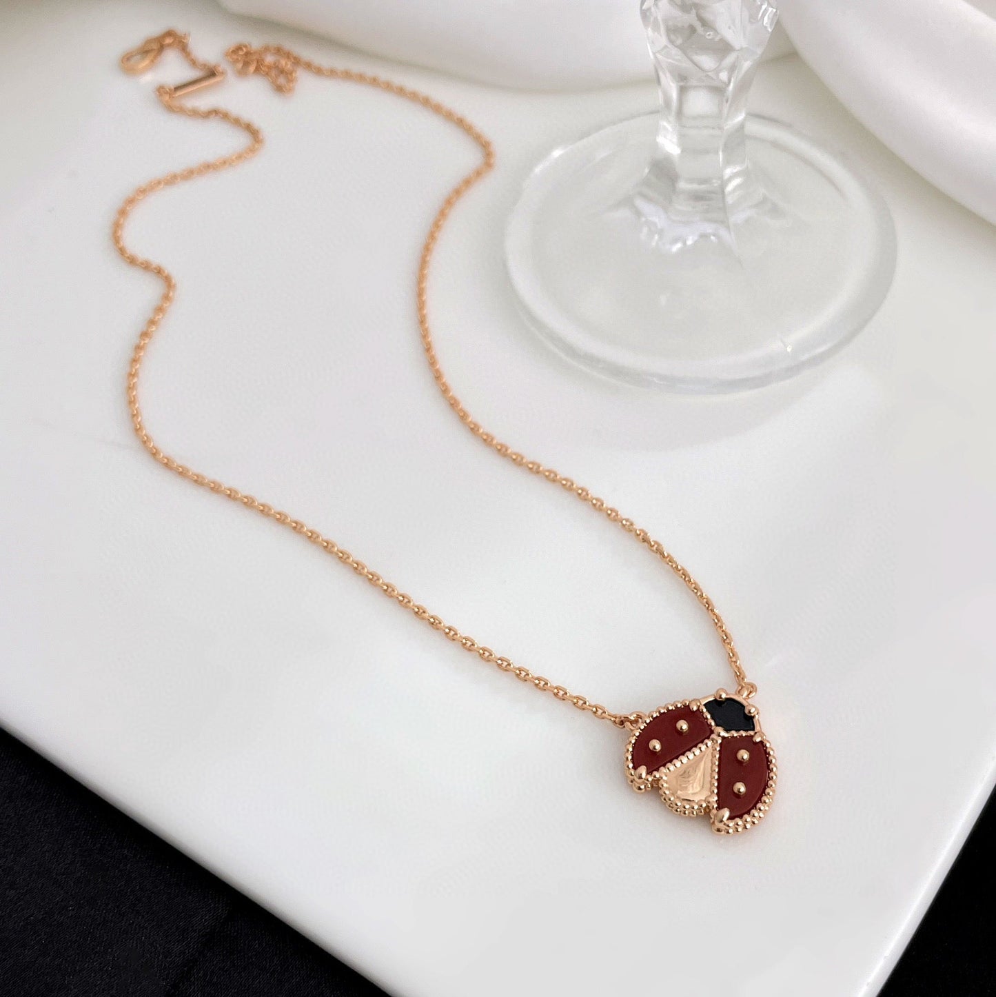 [Lucky Star]LUCKY  CARNELIANS LADYBUG NECKLACE