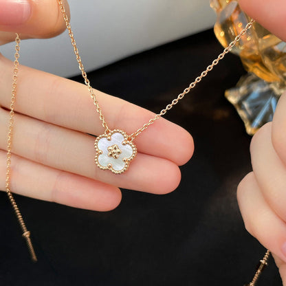 [Lucky Star]LUCKY  WHITE MOP  PLUM BLOSSOM NECKLACE