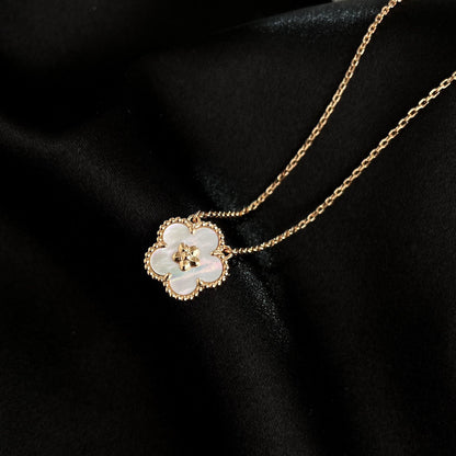 [Lucky Star]LUCKY  WHITE MOP  PLUM BLOSSOM NECKLACE