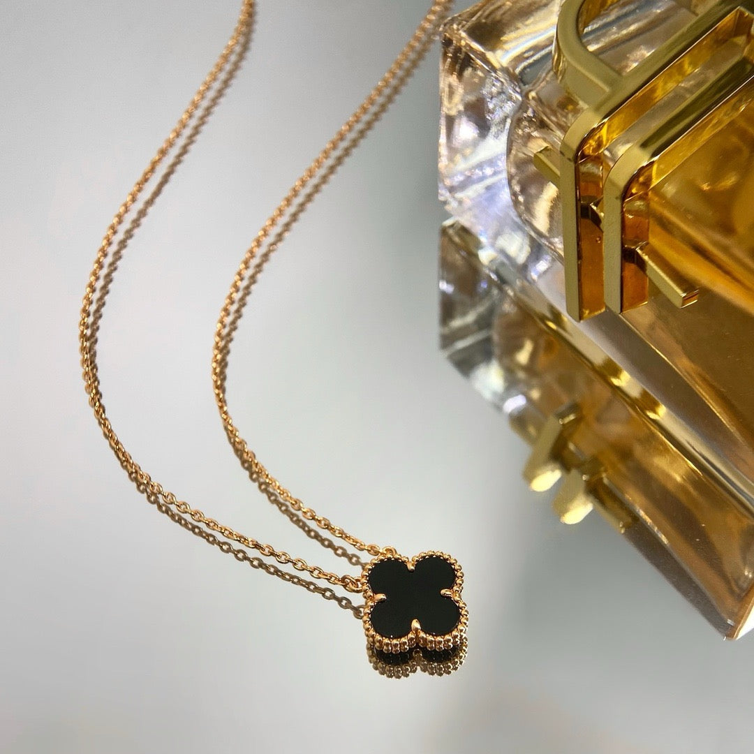 [Lucky Star]CLOVER 15MM BLACK ONYX SINGLE FLOWER NECKLACE