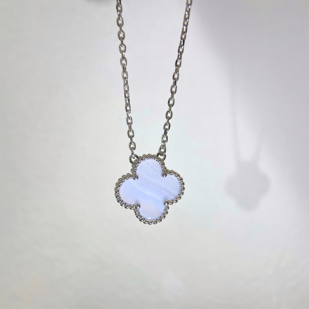 [Lucky Star]CLOVER 15MM BLUE CHALCEDONY NECKLACE SILVER