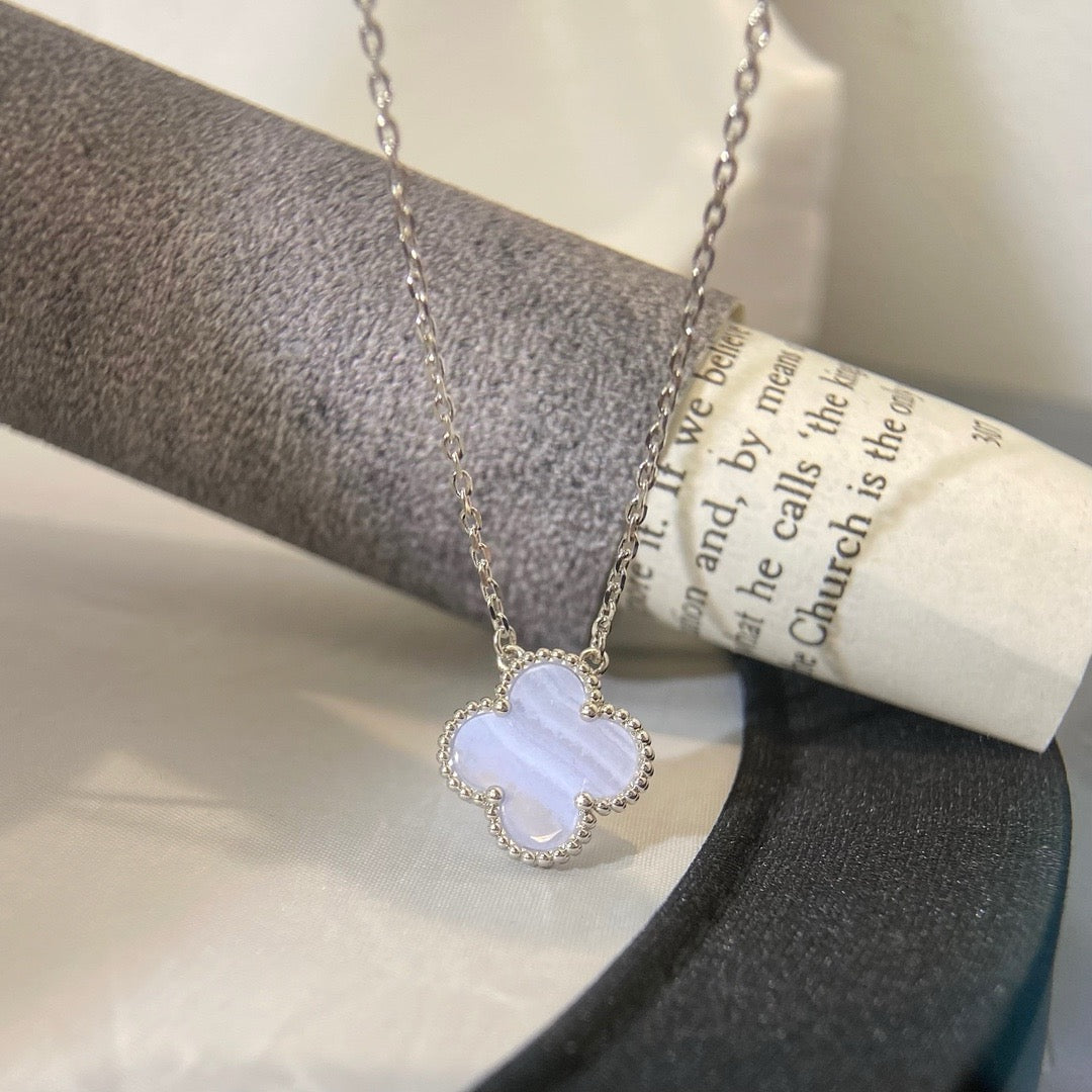 [Lucky Star]CLOVER 15MM BLUE CHALCEDONY NECKLACE SILVER