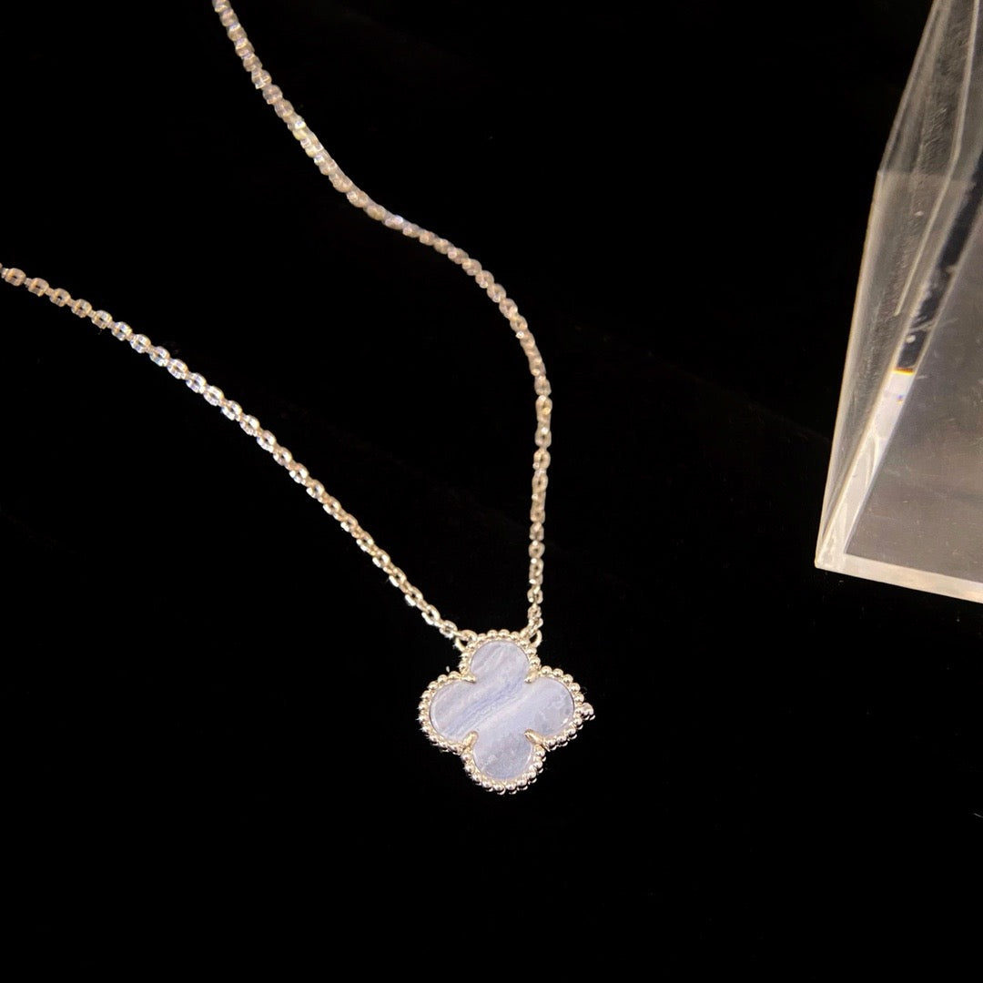 [Lucky Star]CLOVER 15MM BLUE CHALCEDONY NECKLACE SILVER