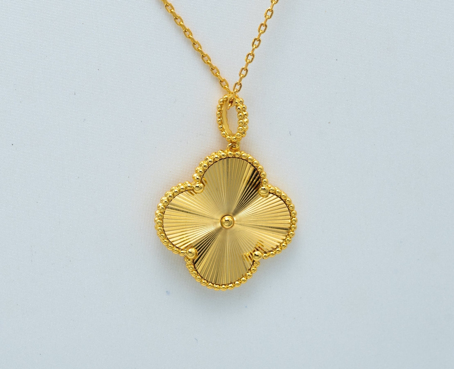 [Lucky Star]CLOVER 25MM PEDANT NECKLACE GOLD