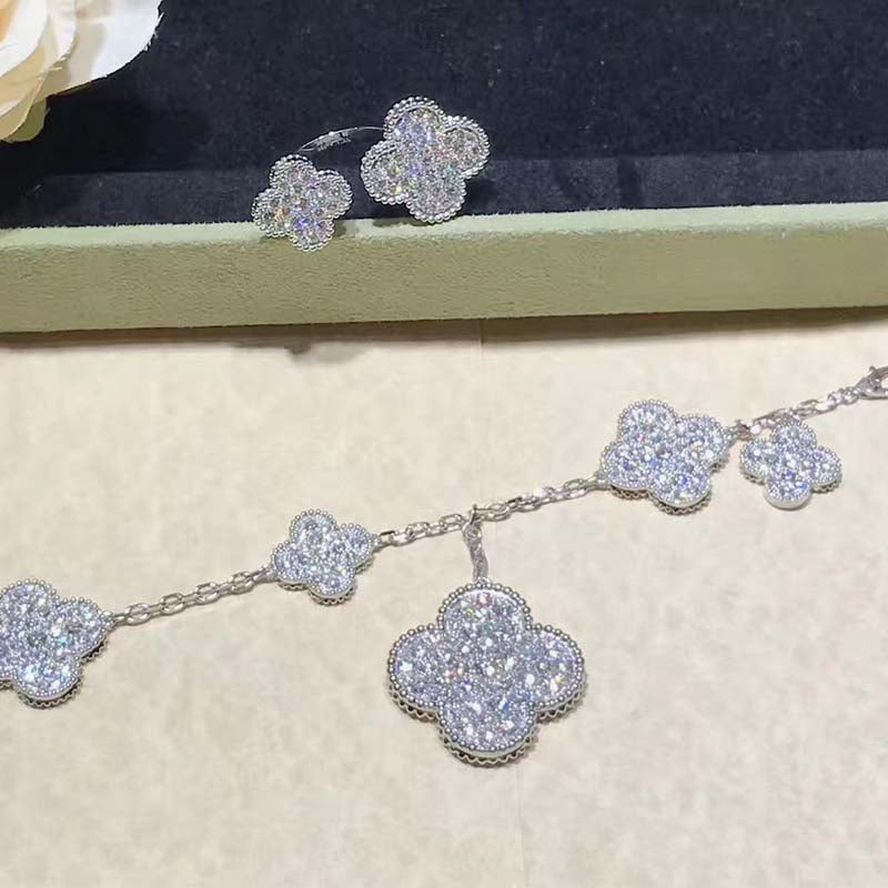 [Lucky Star]CLOVER 6 MOTIFS SILVER DIAMOND BRACELET