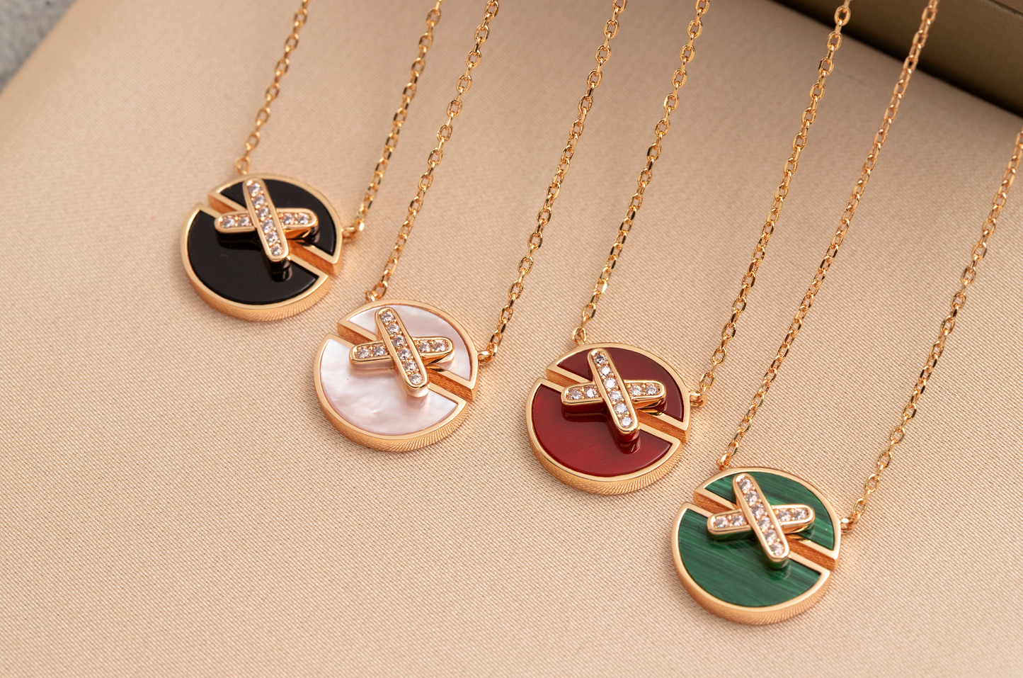 [Lucky Star]JEUX DE PINK GOLD DIAMOND NECKLACE
