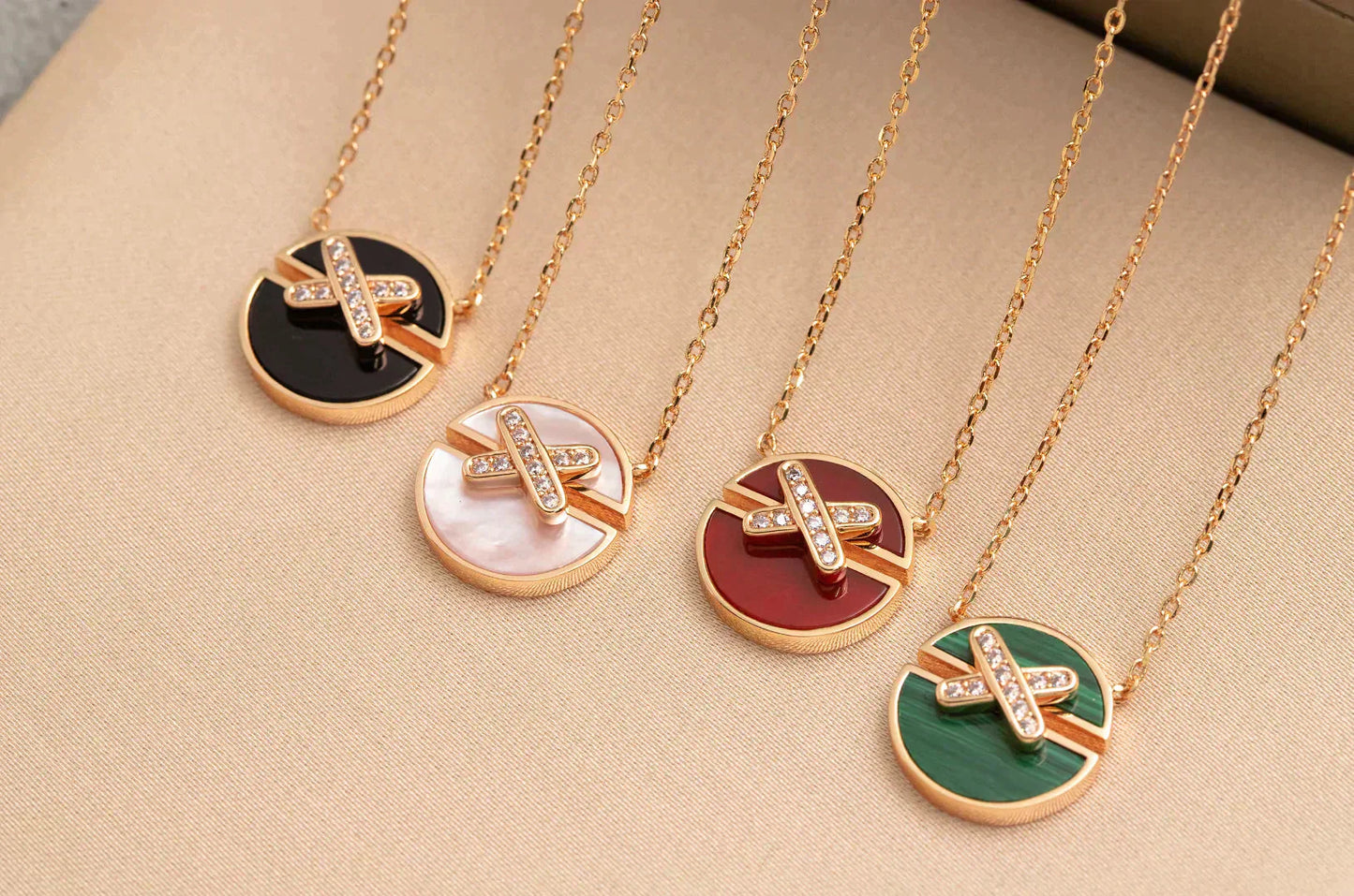 [Lucky Star]JEUX DE ROSE GOLD DIAMOND NECKLACE