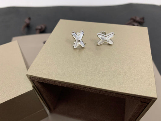 [Lucky Star]JEUX DE WHITE MOP SILVER DIAMOND EARRINGS