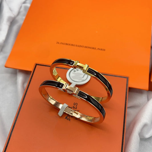 [Lucky Star]CLASSIC HM CLIC BLACK 8MM ENAMEL BRACELET
