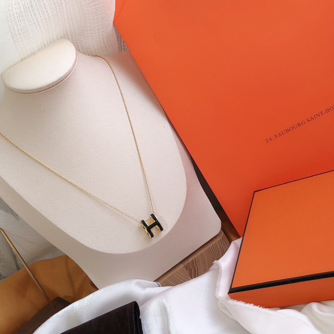 [Lucky Star]HM CLIC BLACK ENAMEL GOLD NECKLACE