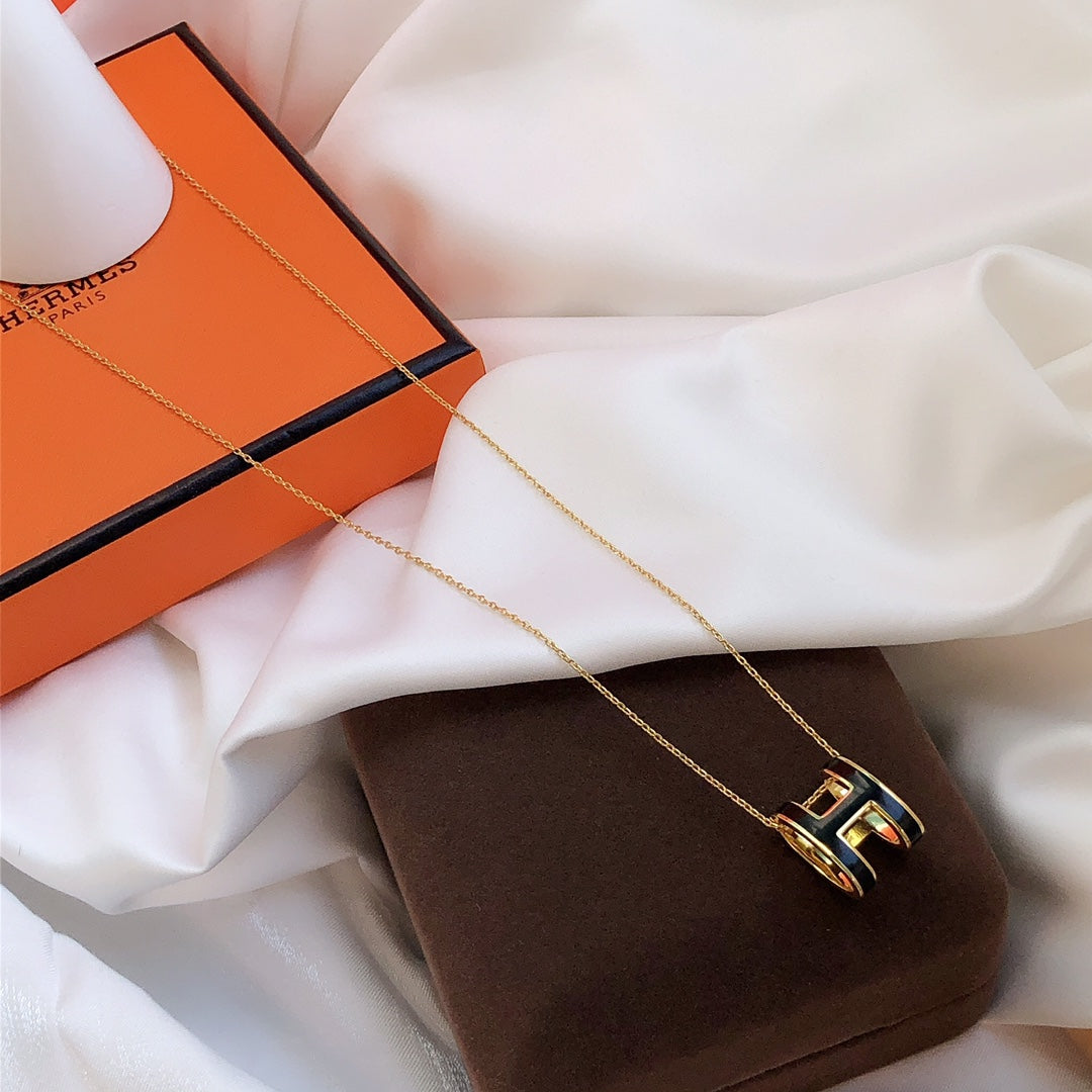 [Lucky Star]HM CLIC BLACK ENAMEL GOLD NECKLACE