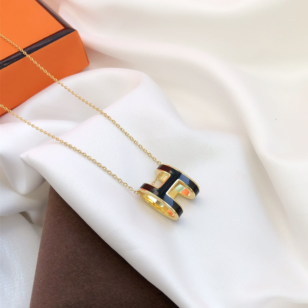 [Lucky Star]HM CLIC BLACK ENAMEL GOLD NECKLACE