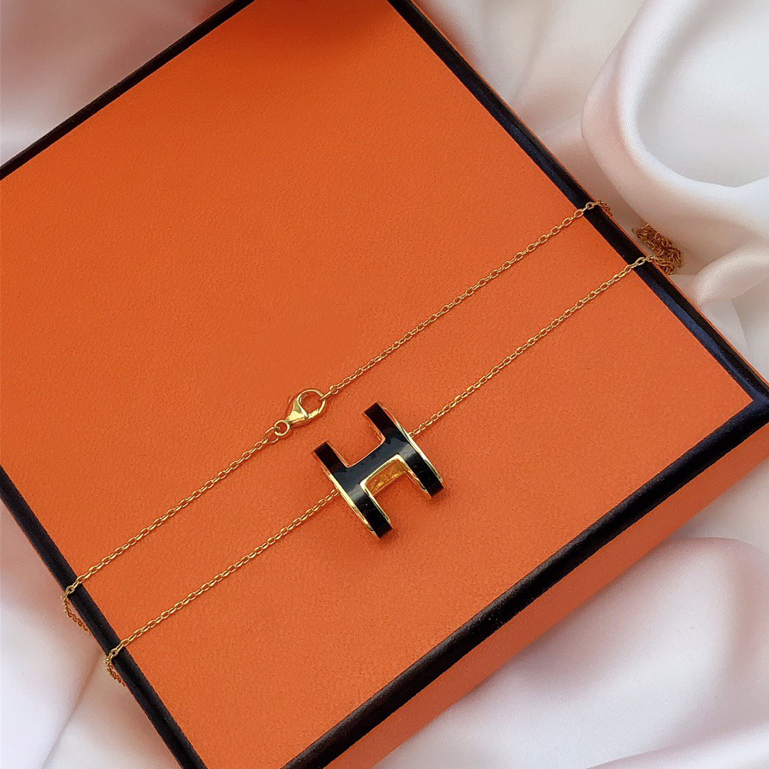 [Lucky Star]HM CLIC BLACK ENAMEL GOLD NECKLACE