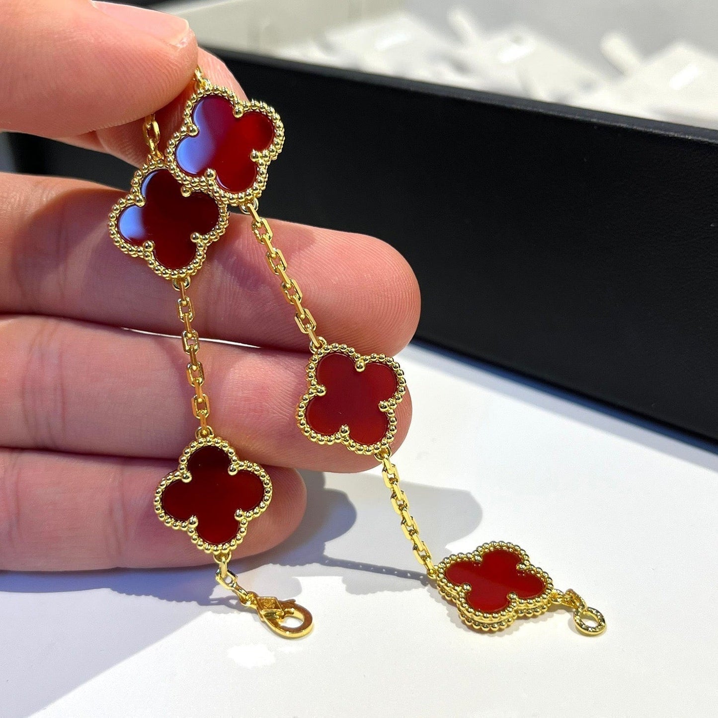 [Lucky Star]CLOVER 5 MOTIFS RED AGATE  BRACELET