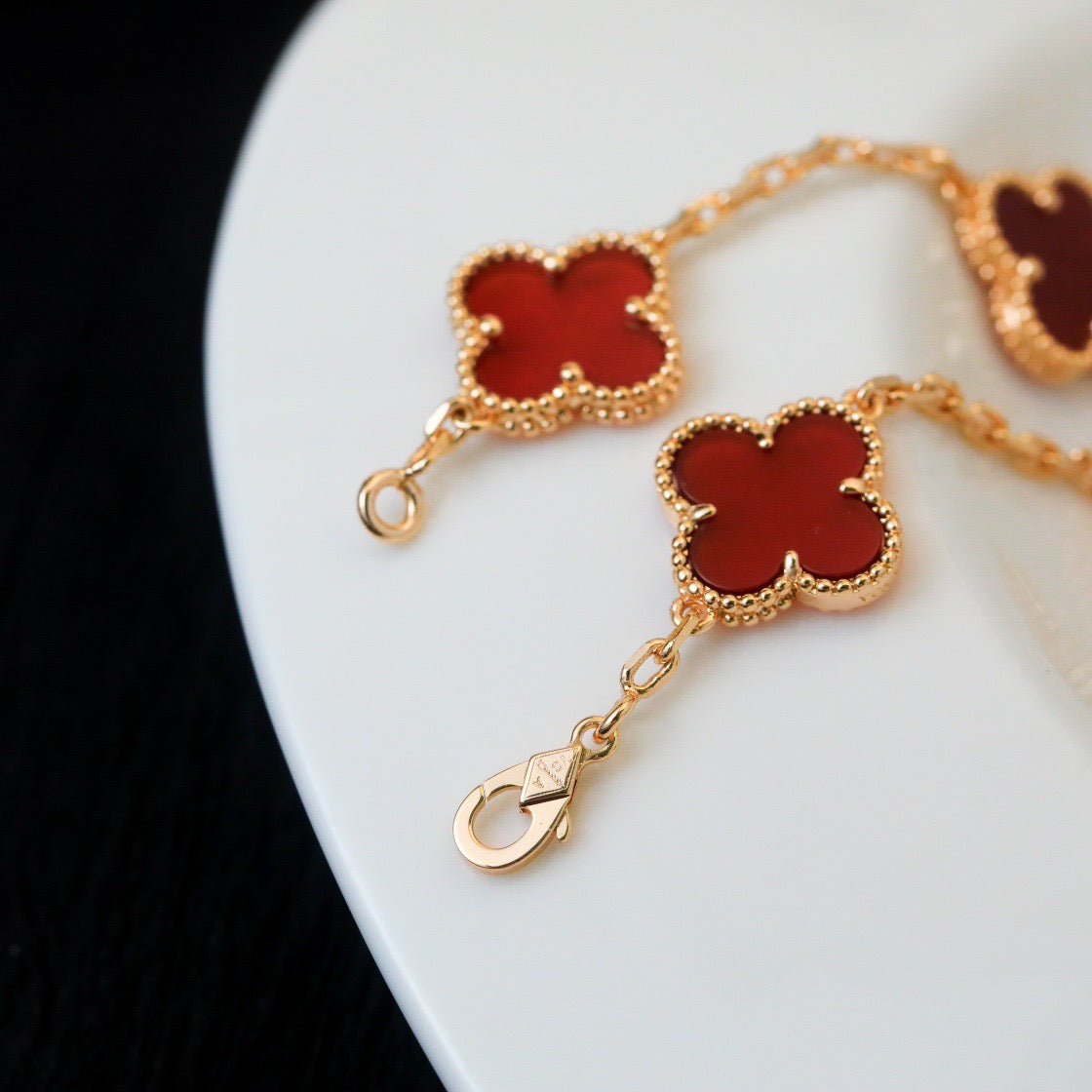 [Lucky Star]CLOVER 5 MOTIFS RED AGATE  BRACELET