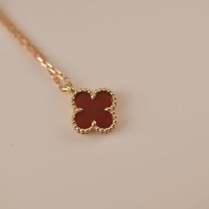 [Lucky Star]CLOVER MINI 9.5MM WHITE CARNELIANS NECKLACE