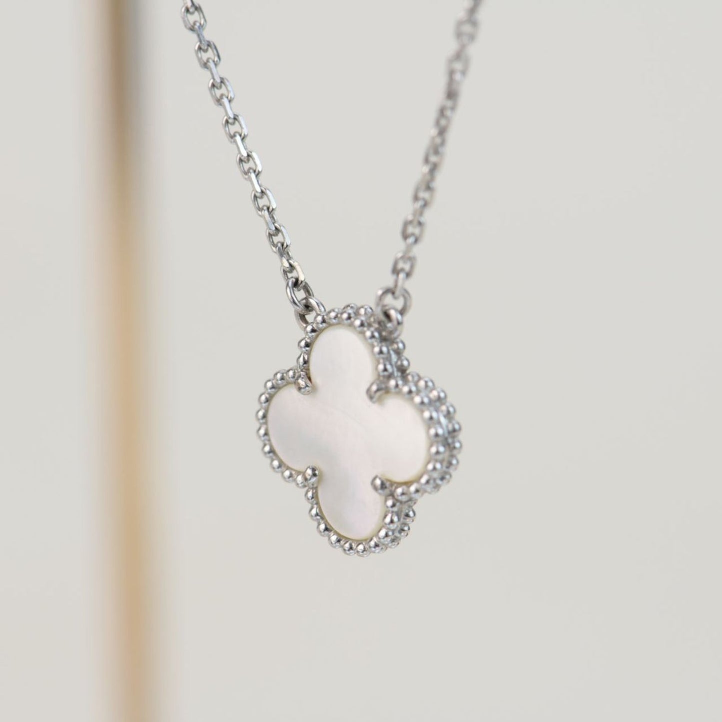 [Lucky Star]CLOVER  15MM WHITE MOTHER-OF-PEARL SILVER