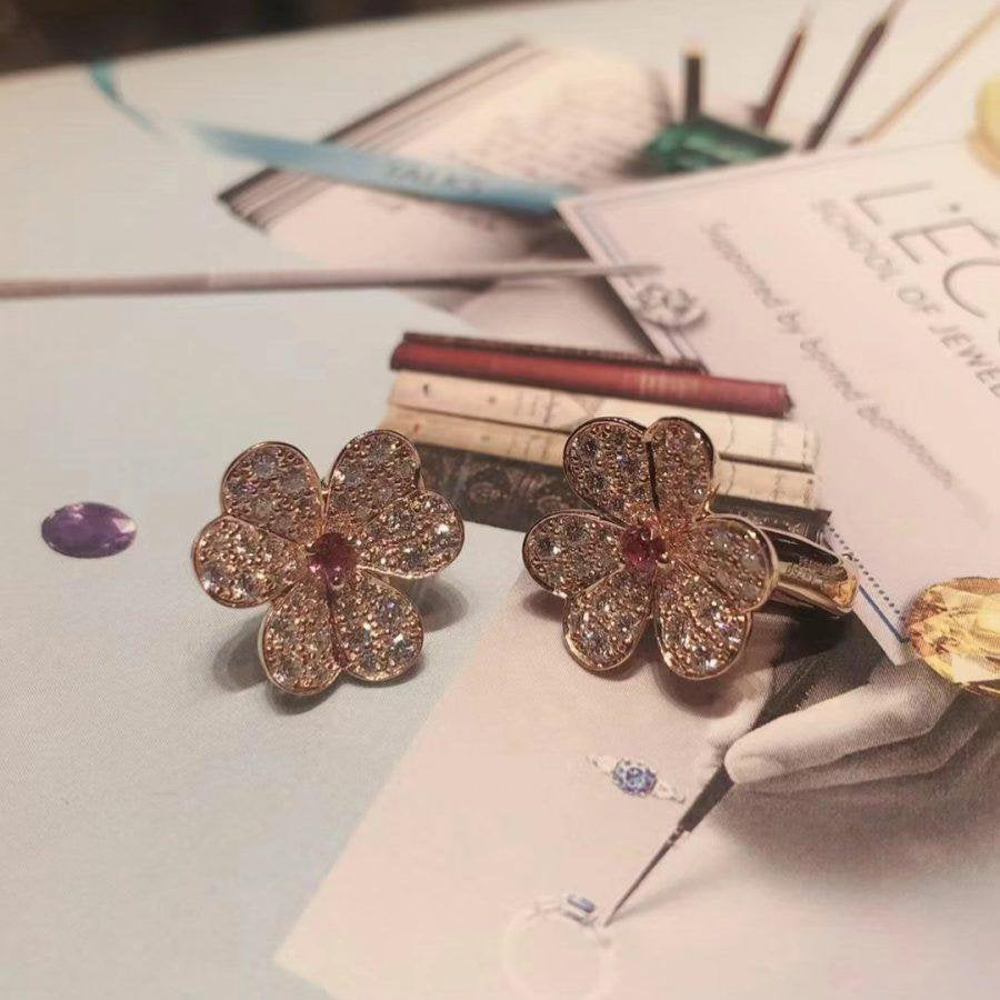 [Lucky Star]FRIVOLE PINK GOLD FLOWER DIAMOND EARRINGS