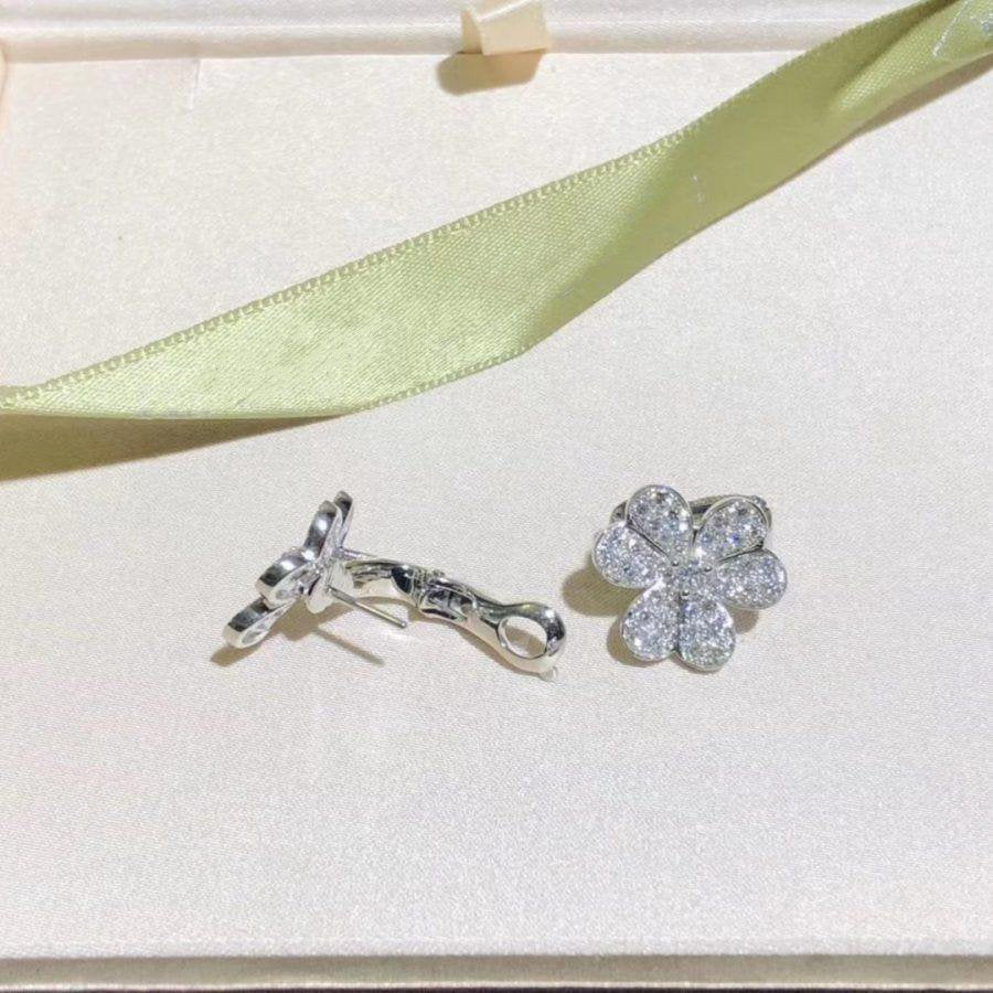 [Lucky Star]FRIVOLE SILVER FLOWER DIAMOND EARRINGS