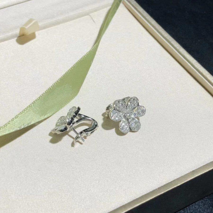 [Lucky Star]FRIVOLE SILVER FLOWER DIAMOND EARRINGS