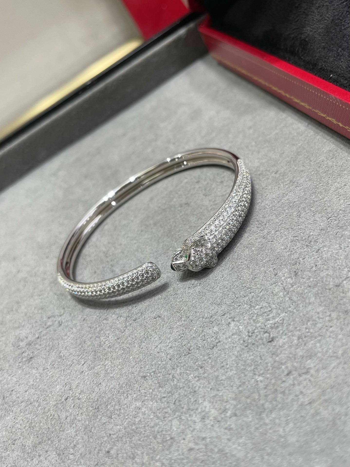 [Lucky Star]PANTHERE FULL DIAMOND OPEN BRACELET
