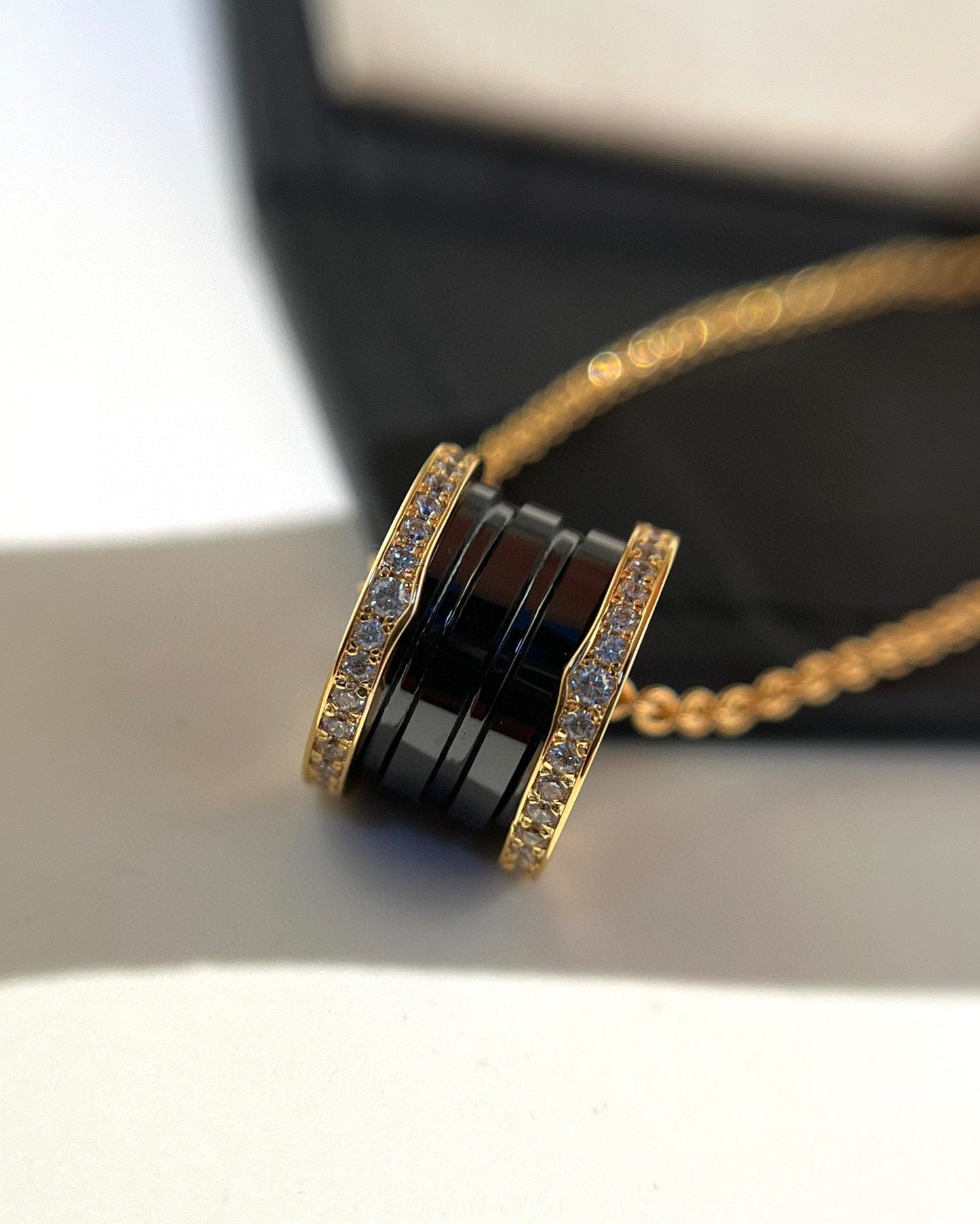 [Lucky Star]ZERO 1 BLACK CERAMIC DIAMOND PINK GOLD NECKLACE