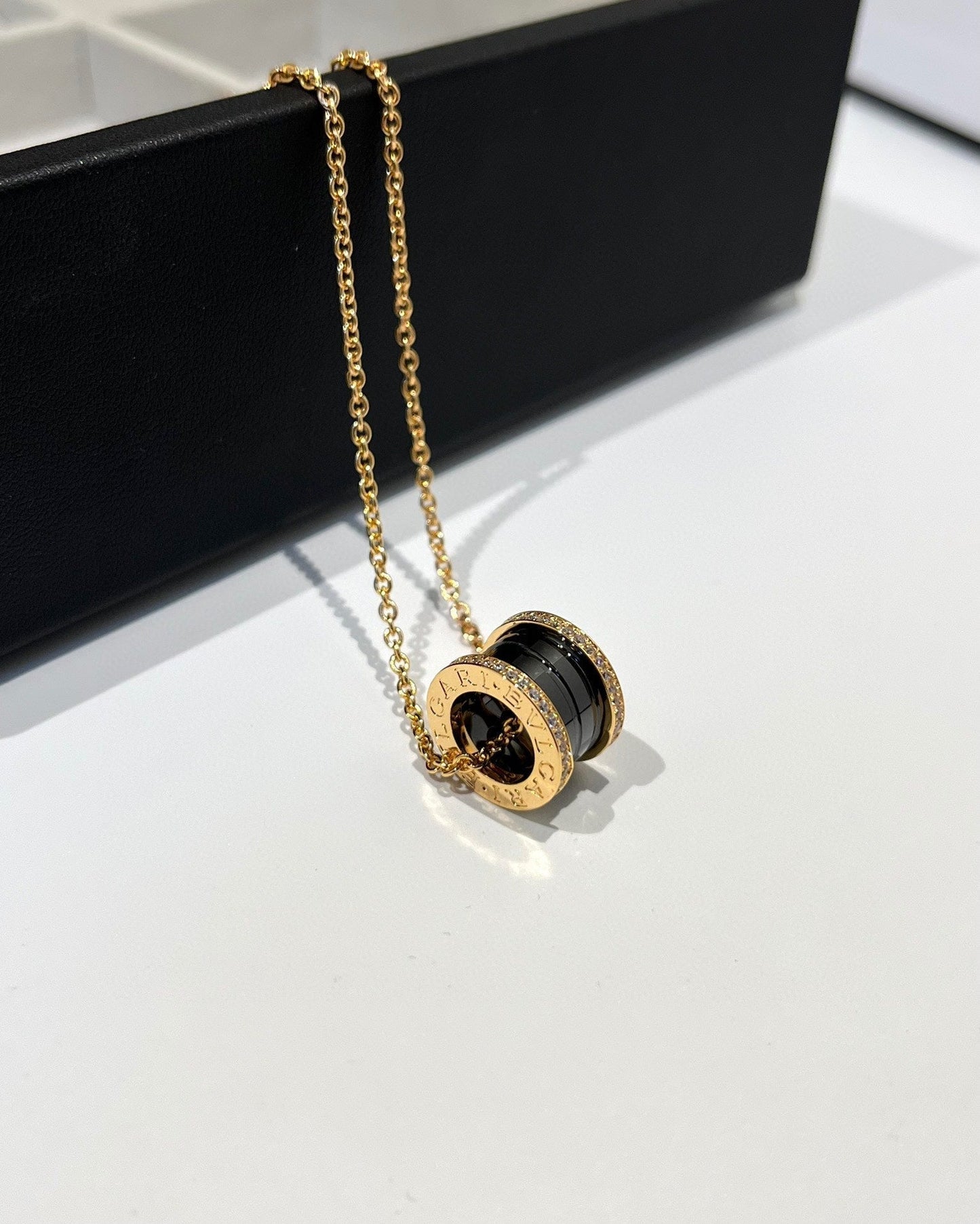 [Lucky Star]ZERO 1 BLACK CERAMIC DIAMOND PINK GOLD NECKLACE