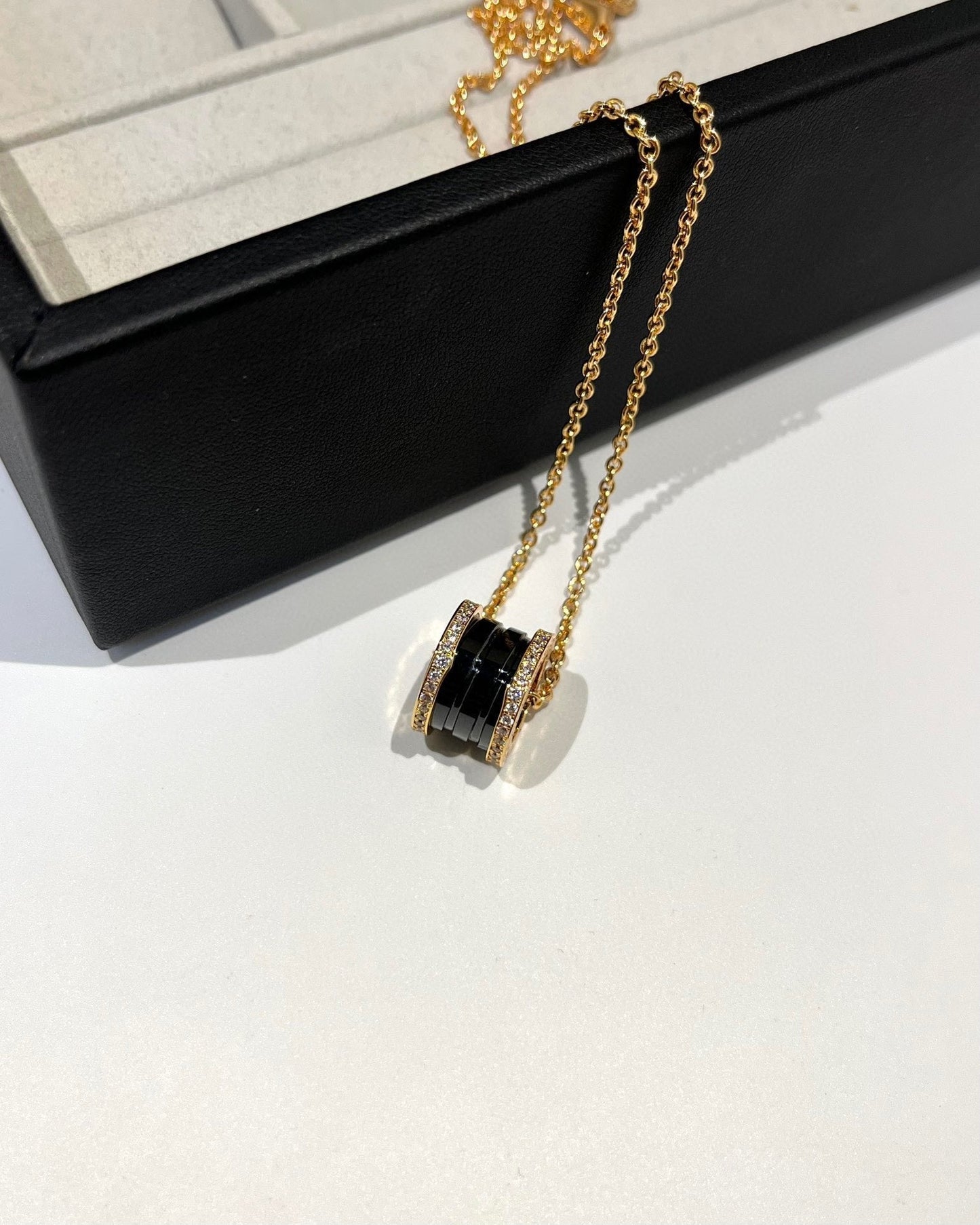 [Lucky Star]ZERO 1 BLACK CERAMIC DIAMOND PINK GOLD NECKLACE