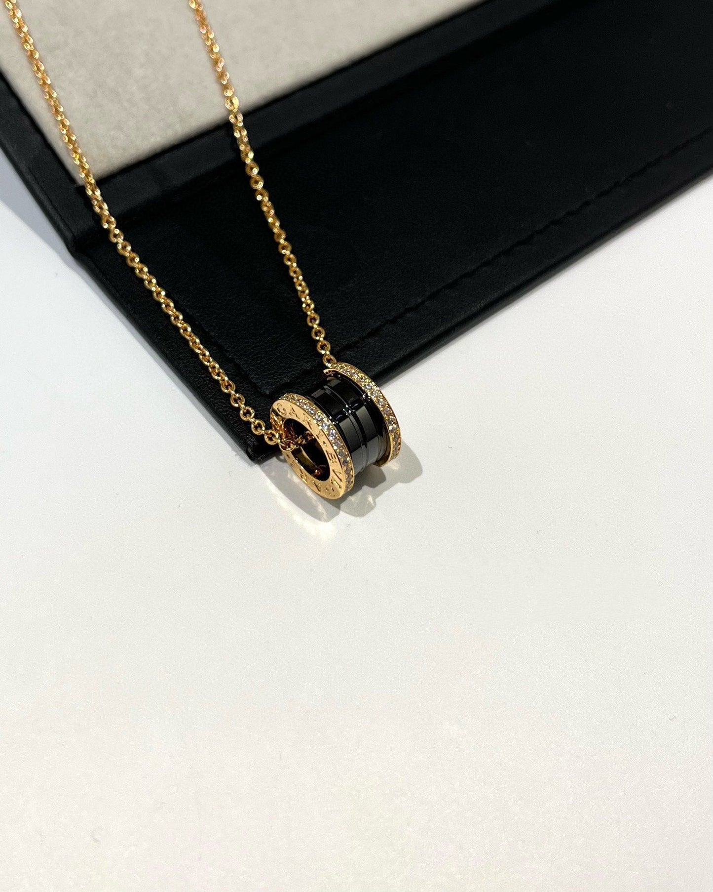 [Lucky Star]ZERO 1 BLACK CERAMIC DIAMOND PINK GOLD NECKLACE