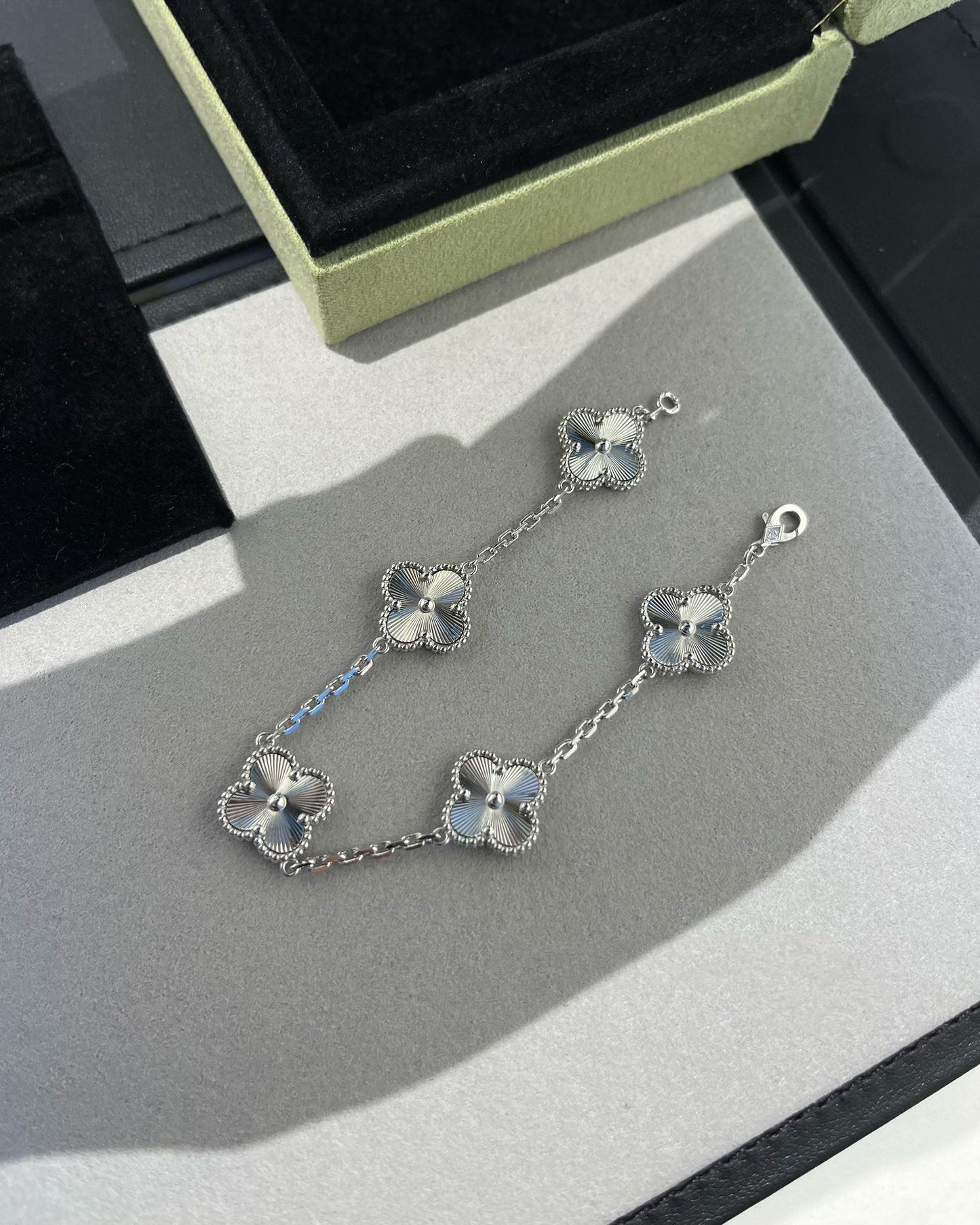 [Lucky Star]CLOVER SILVER 5 MOTIFS BRACELET